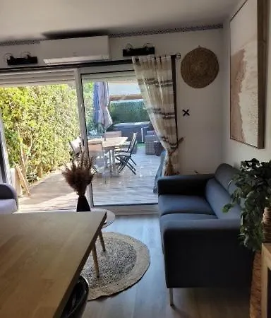 Charmante Maison Avec Jacuzzi Holiday home *